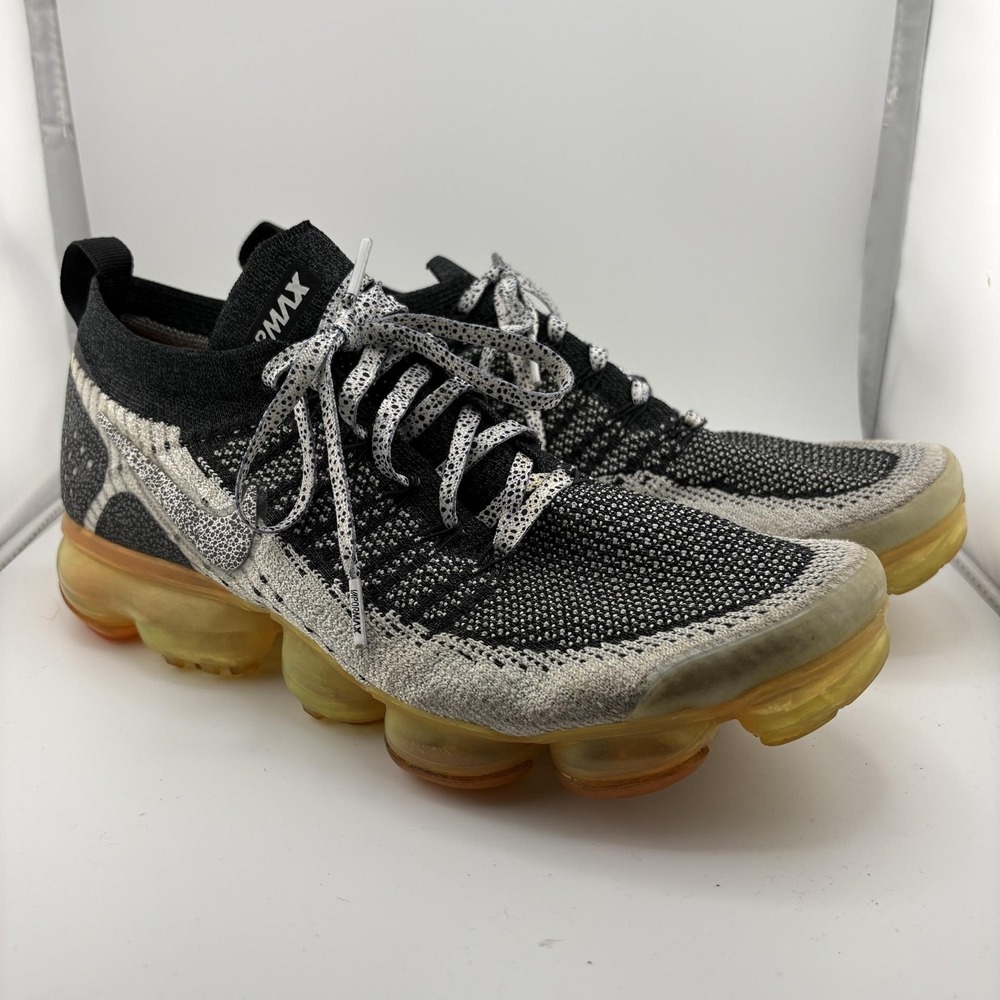 Nike Air VaporMax Flyknit 2 Mens 10 Black Knit Running Sneakers Athletic Gym